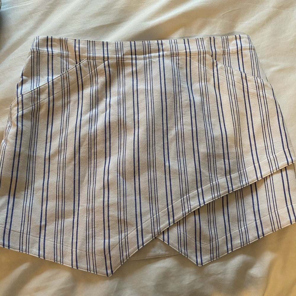 BCBG striped skirt